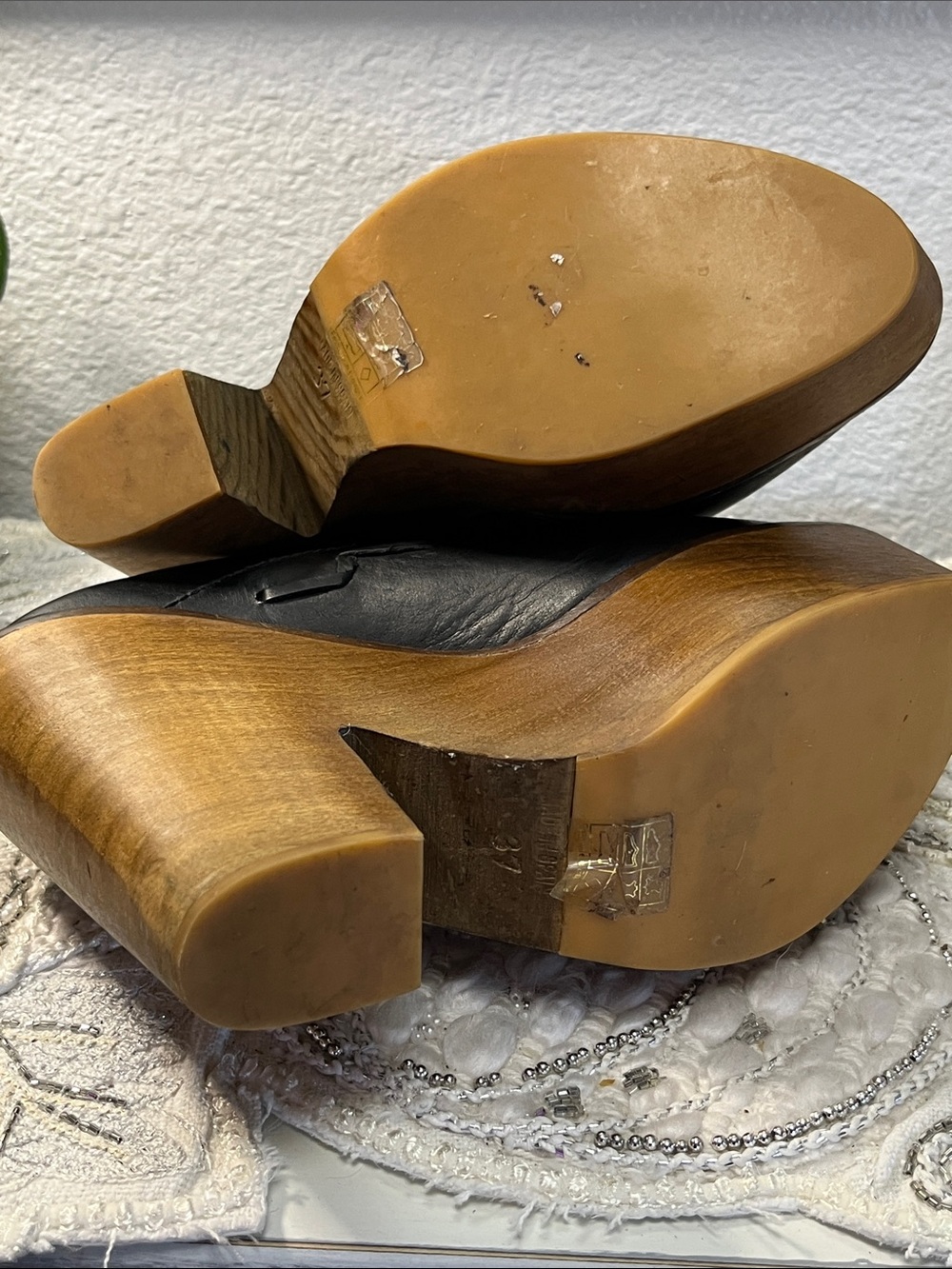 Free People Chance Clogs Black Leather Platform Mules Size 37 Boho Wooden Heel - Picture 12 of 13